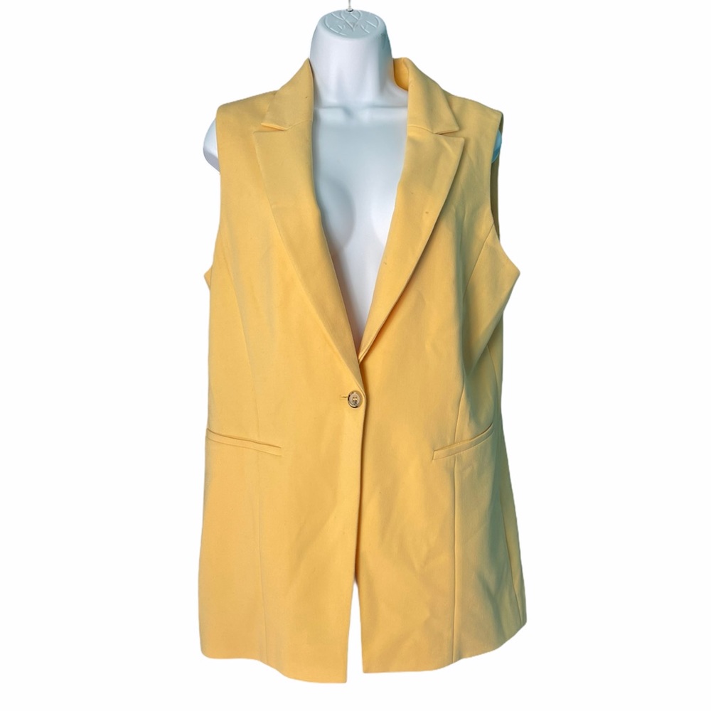 Sleeveless Yellow Vest, size 10